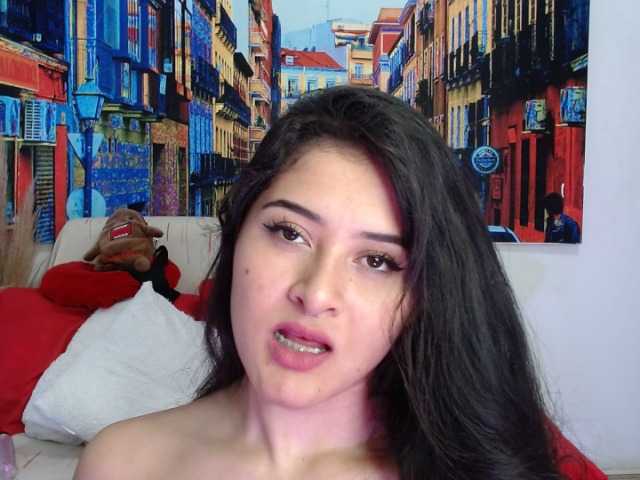 Fotogrāfijas DamaveHit Horny girl, you want your burning cock and full of cum for my mouth