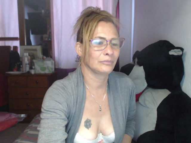 Apraides ekrānuzņēmumi Daniela-hot1