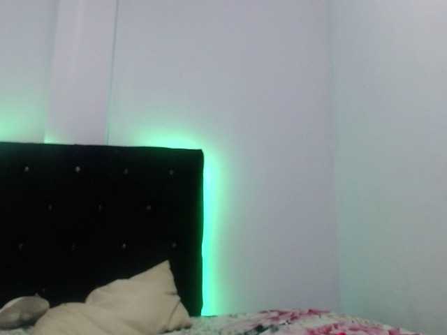 Fotogrāfijas daniela3103 welcome to my room I hope you like my show