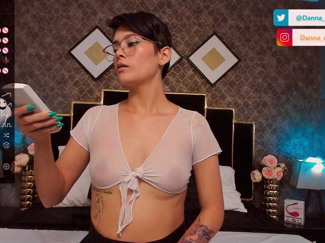 Fotogrāfijas DannaCartier I'm Danna✨ All requests are full in private(discussed in pm) ❤put love!REMEMBER FOLLOW ME IN IGTW: danna_carter_ #dom #smalltits #schoolgirl #shorthair #teasing remain @remain of @total (PAINTBODY SHOW AT @total) TY FOR YOUR @sofar Tks