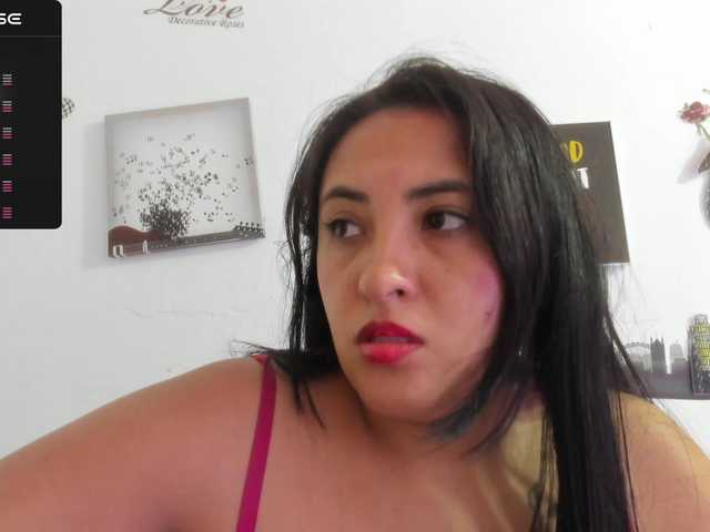 Fotogrāfijas dannascott26 Who is the lucky one to get wet today?#hairypussy-pantyhoe