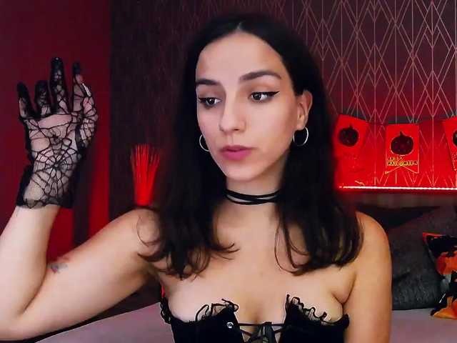 Fotogrāfijas DaphneMoss Hi, my name is Agatha! Welcome to my room ♥ Enjoy your stay, read the tip menu ♥ Don't forget to subscribe ♥