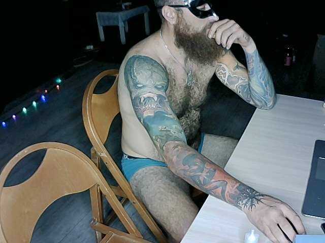 Apraides ekrānuzņēmumi DarkFamily