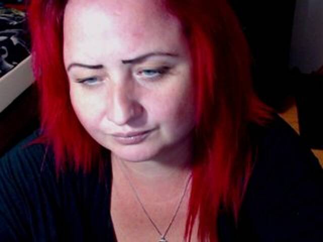 Apraides ekrānuzņēmumi KinkyDomina