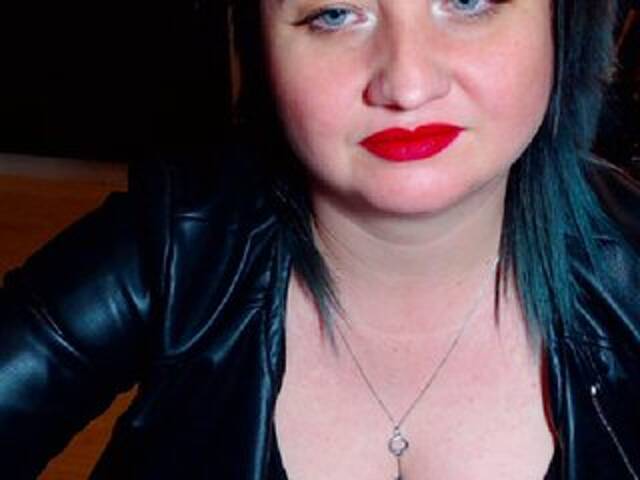 Apraides ekrānuzņēmumi KinkyDomina