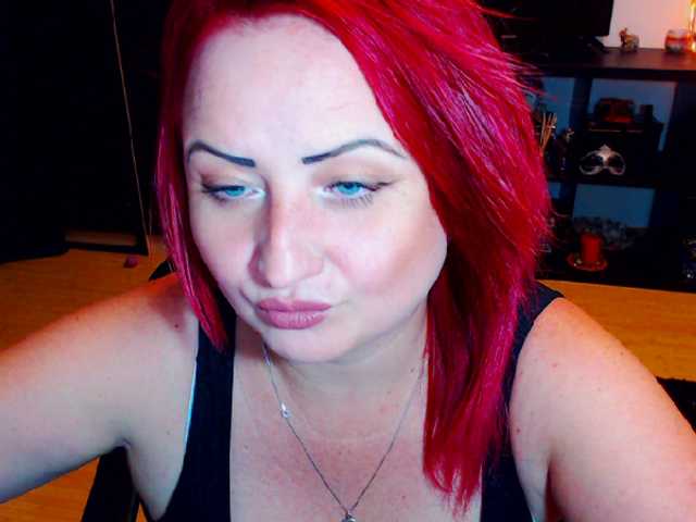 Apraides ekrānuzņēmumi KinkyDomina