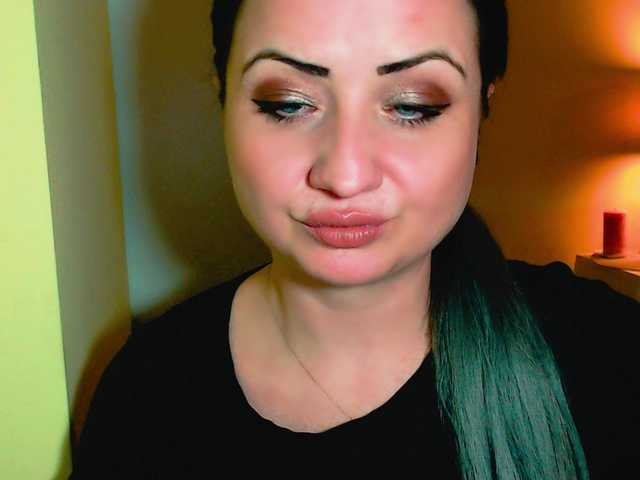 Apraides ekrānuzņēmumi KinkyDomina