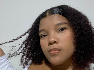 Erotiska video tērzēšana DayanRoux