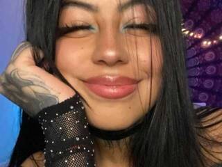 Erotiska video tērzēšana Dollcam