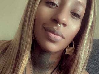 Erotiska video tērzēšana DomCherrired