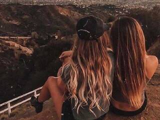 Erotiska video tērzēšana Dreamy-Duo