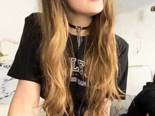 Erotiska video tērzēšana cutemilana_sw