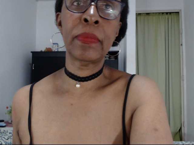Apraides ekrānuzņēmumi ebonymilf