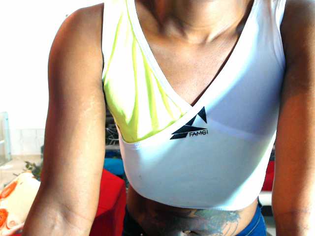 Fotogrāfijas EbonyShow "#ebony #hermosa #anal #latina #dildo #pussy #bigass #ass #cum #deepthroat #feet #horny #atm #naked #suck #spanks #cute #spit #daddy #tatoo #sexy #shaved"