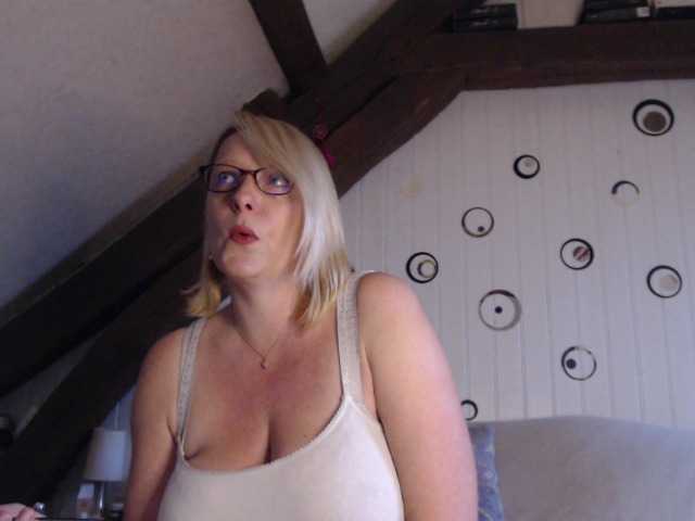 Apraides ekrānuzņēmumi EleannaRose