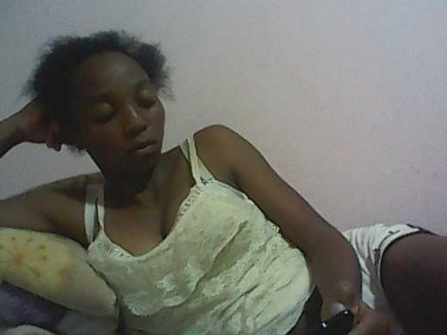 Apraides ekrānuzņēmumi ElianeXhot