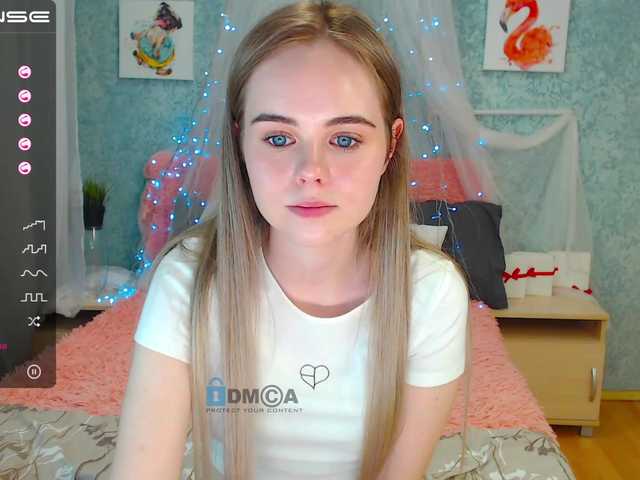 Fotogrāfijas EmiliaAnn My name is Milena to all, I will be glad to talk with you, I really want to get to the top, I will be grateful if you will help me with this ♥ for this you need to often throw into chat for 1-2 tokens ♥
