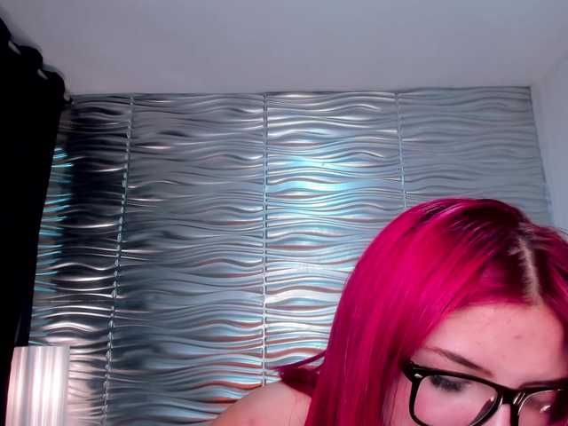Fotogrāfijas EmilyBenz1 ʕ•́ᴥ•̀ʔっI will give a little excitement and pleasure to your weekend ♥/Full naked 99/ Ride Dildo 131 tkns .