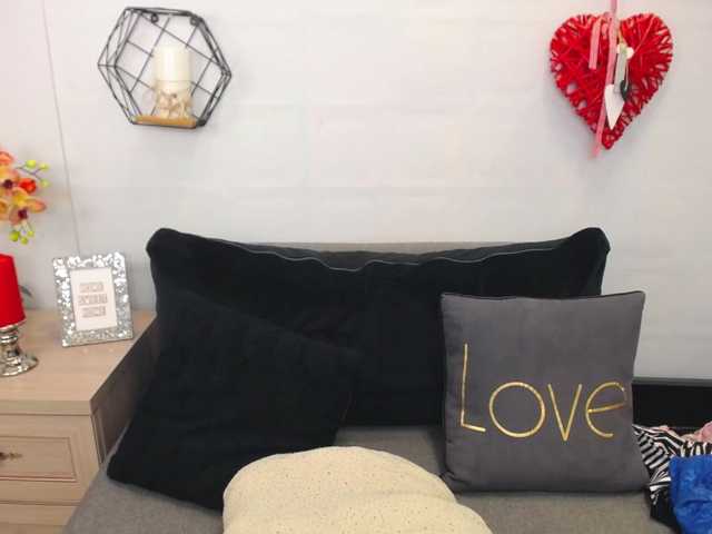 Apraides ekrānuzņēmumi EmilyQueen