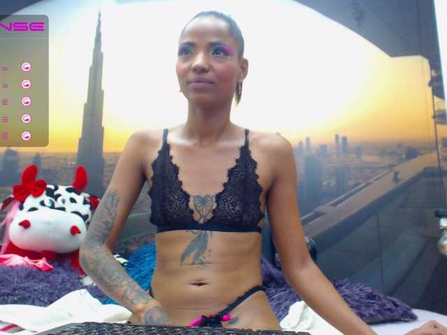 Fotogrāfijas emilyskinny loves today I have the anal lush I want you to make it wet to the maximum with your tips
