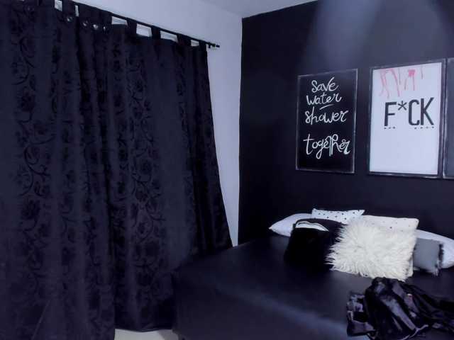 Apraides ekrānuzņēmumi EmmaCole