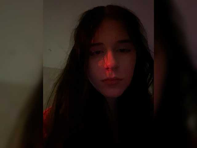 Apraides ekrānuzņēmumi emogirl