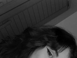 Erotiska video tērzēšana Emyli-rousse-