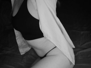 Erotiska video tērzēšana Essy-Vettie