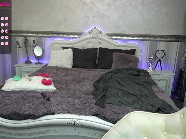 Apraides ekrānuzņēmumi EvaMoore