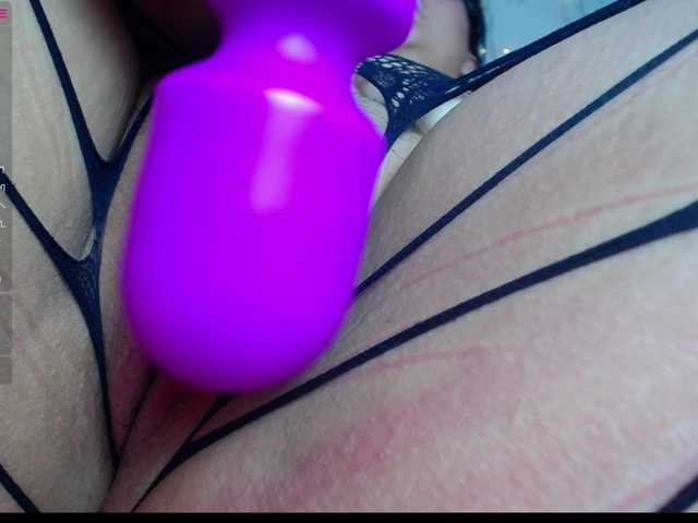 Fotogrāfijas Evangeline-28 my pussy is very wet !!!! do you play ? #teen #bigboobs #new #dadysgirl #bbw #ebony