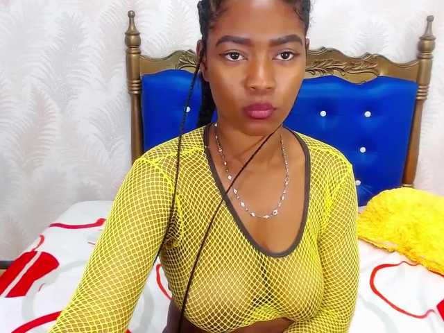 Fotogrāfijas evelynheather welcome guys come n see me #naked #wild #naughty im a #ebony #latina #kinky enjoy with me in #pvt or just tip if u like the view #dildo #anal #blowjob #deepthroat #CAM2CAM