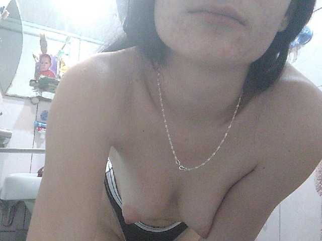 Fotogrāfijas Floranse Tits 10 tokens. Kitty’s naked 15 tokens. self-abuse 25 tokens. Take of the clothes 30 tokens.