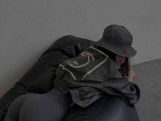 Erotiska video tērzēšana FlyWet