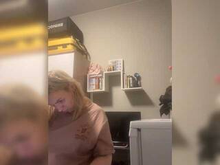 Erotiska video tērzēšana Kinesha