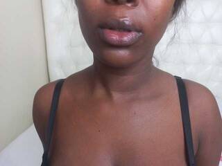 Erotiska video tērzēšana Freakynessa