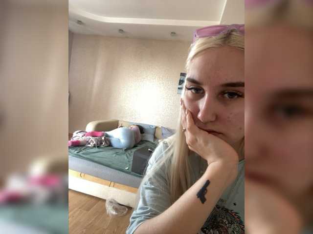 Apraides ekrānuzņēmumi FuckKrisAlina