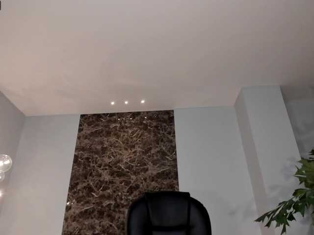Apraides ekrānuzņēmumi GianaWatson
