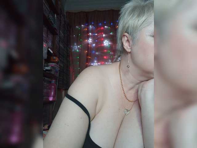 Fotogrāfijas _Sonya_ Hey! My name is Sonya! Put love and subscribe! No rudeness and swearing in the chat! You can spy!