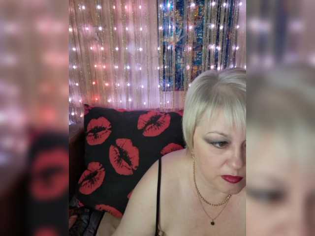 Fotogrāfijas _Sonya_ Sonya is on the air! Favorite vibration -111, 222, tits-180, pussy-250, ass-300, naked-600. Without rudeness and foul language in the chat. TOKENS are only included in THE GENERAL CHAT!