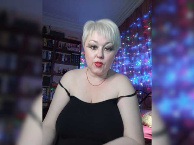 Fotogrāfijas _Sonya_ Hey! My name is Sonya! Put love and subscribe! Lovens from 2 tot. No rudeness and swearing in the chat! Peace for Peace!