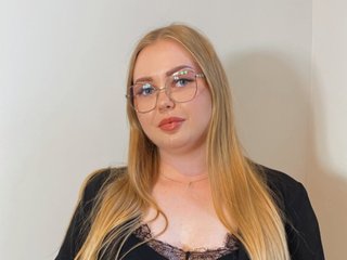 Erotiska video tērzēšana GraceJuicy