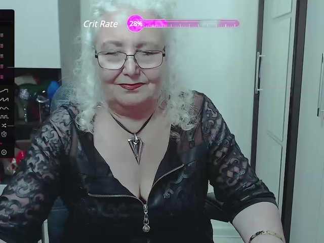 Fotogrāfijas GrannyWants all shows in clothes only for tokens.. undress only in private