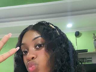 Erotiska video tērzēšana Hannan-baker