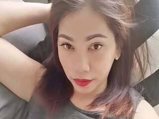 Erotiska video tērzēšana HeartRoxy