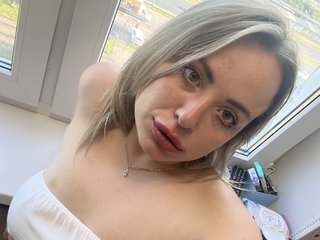 Erotiska video tērzēšana HollyDoll