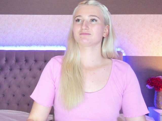 Apraides ekrānuzņēmumi HollyTaillor