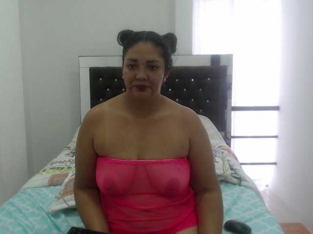 Fotogrāfijas Honey-Girl-km Hey guys ask me for my hot pictures at goal i play with my wet pussy #latin #dildo #bigtits #deliciuspussy