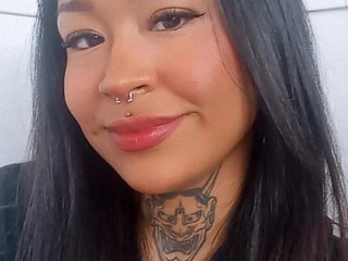 Erotiska video tērzēšana Honeybluee
