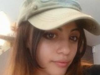 Erotiska video tērzēšana honeypussy3