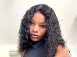 Erotiska video tērzēšana Hornylilbirdie